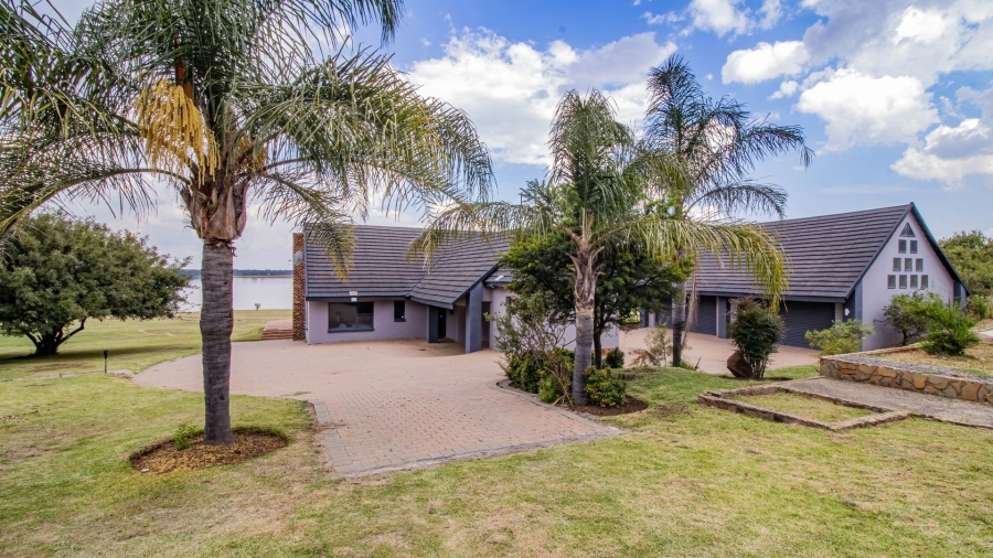 3 Bedroom Property for Sale in Oranjeville Free State